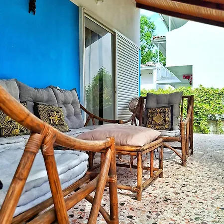 Lemami Beachfront Kávos