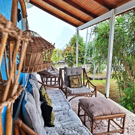 Lemami Beachfront Hébergement de vacances *